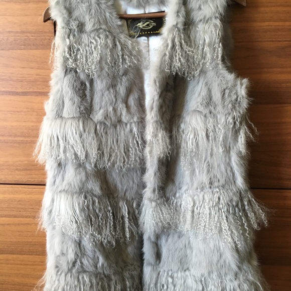 Faux fur grey color vest - Picture 2 of 5